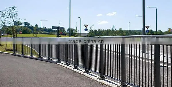 Eco-Friendly Easily Roadside Safety Fence