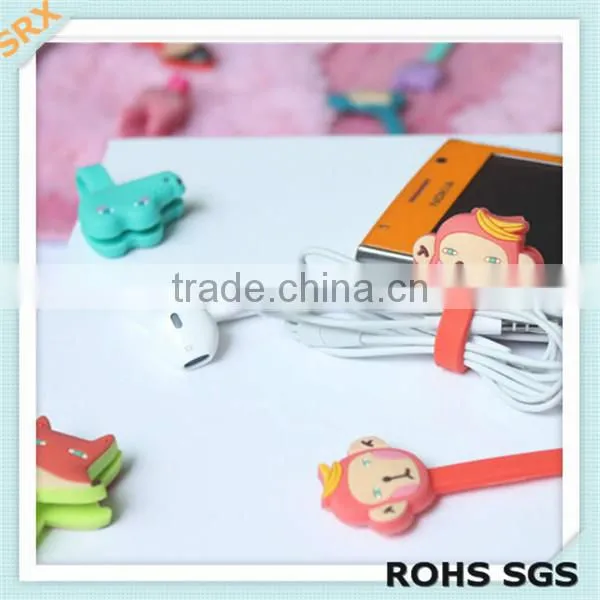 Wholesale design cartoon earbud cable holder/design plastic earphone cable winder