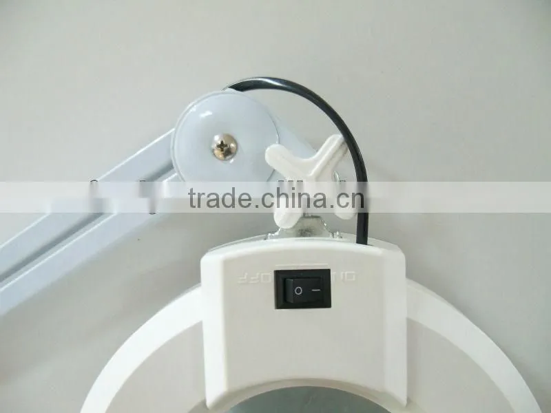 magnifying glass with light stand