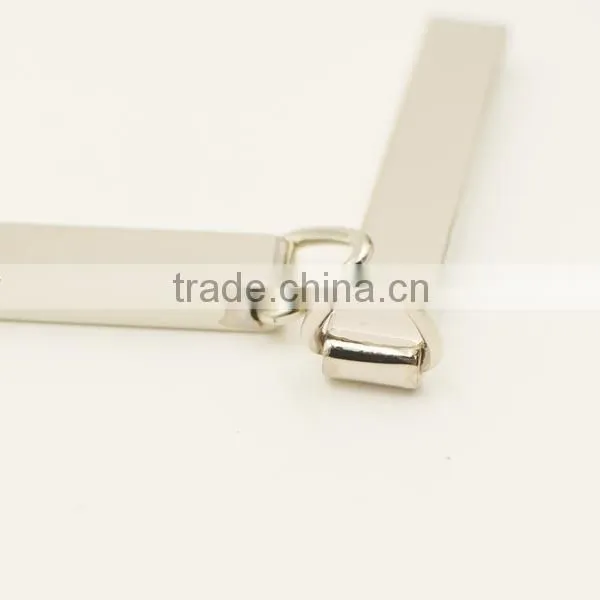 oblong metal zipper puller head of drag chain