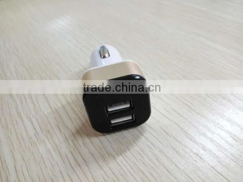 Cheap Wholesale white and silver Dual USB Car Charger for mobile devices customized mini Universal USB port