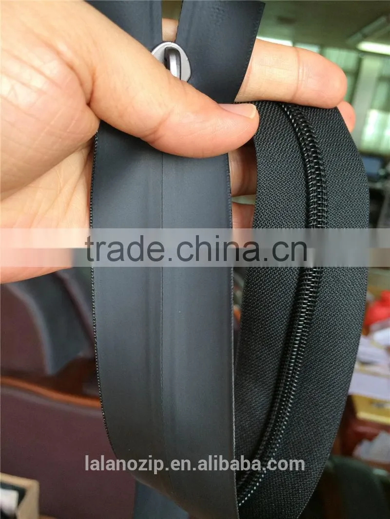 very flat black dull splashwaterproof TPU-coated #8 nylon zipper chain for luggage and suit case