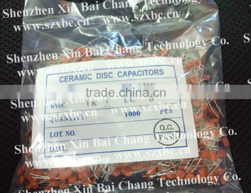 capacitor 102