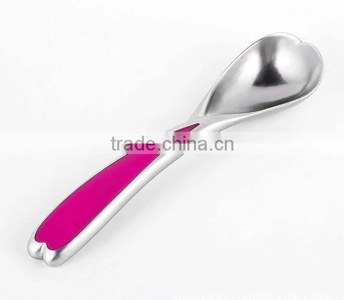 newest design heart style zinc alloy ice cream spoon kitchen gadget