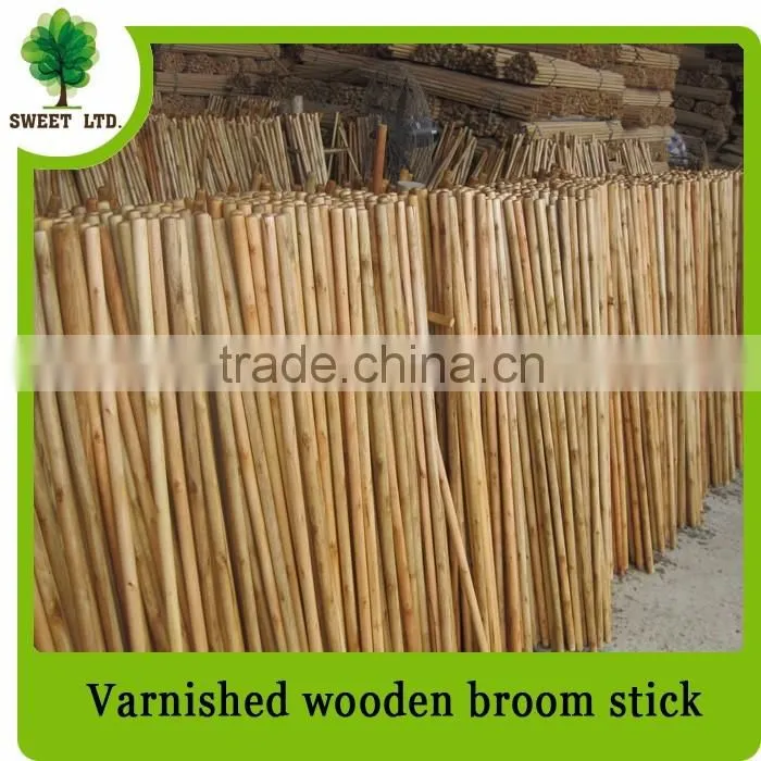 Varnished wooden broom handle wood stick to turkey market