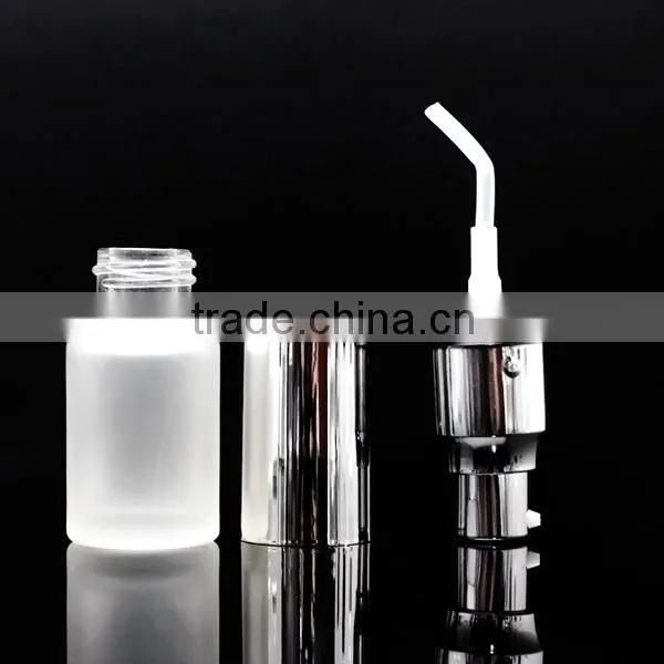 good quality cosmetic set cosmetic glass bottle cosmetic jar