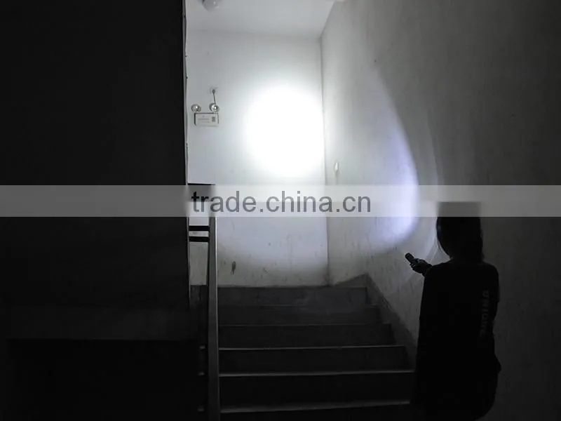 High Brightness XM-L T6 LED Flashlight for Outdoor Wholesale