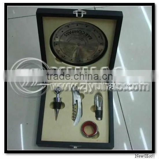 4pcs Wine Case Set With Wooden Box