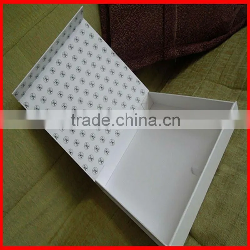New Design Quality Foil stamping Folding Magnet Paper box for clothes