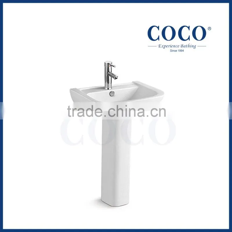 sanitaryware ceramic bathroom furniture women using toilet bidet seat