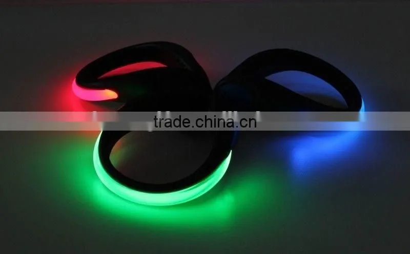2015 New design flashing SHOE HOLDER fit for outdoor sports products running riding light in the night