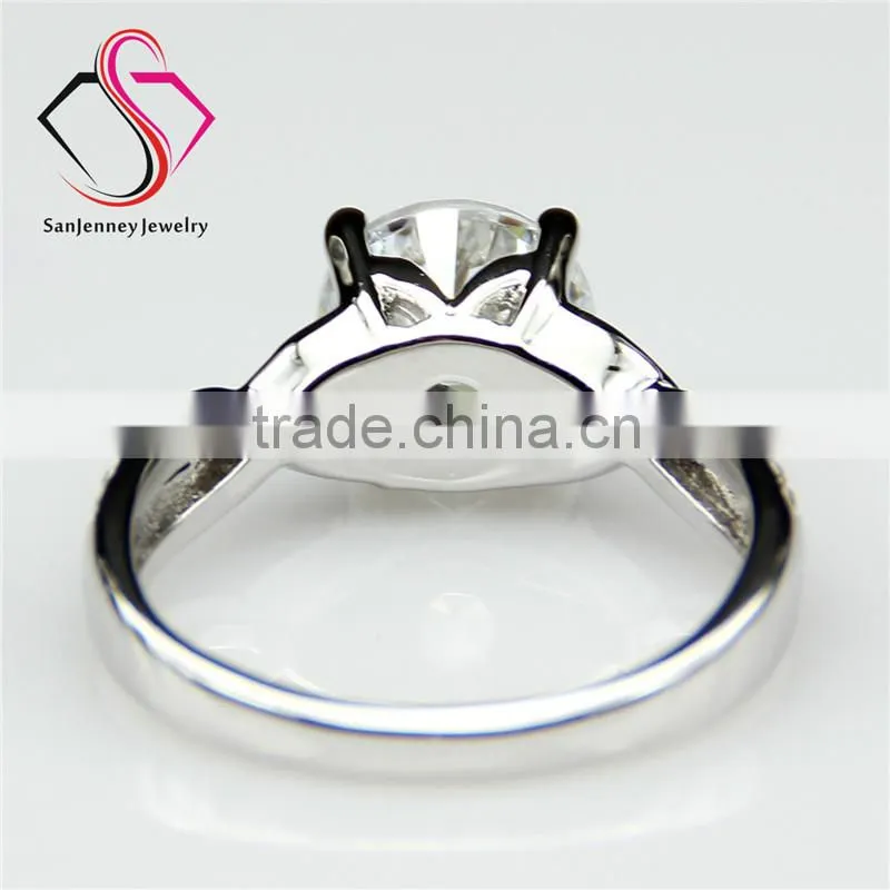 Round Brilliant Cut Forever Classic Moissanite 2CT 8.0mm Center 14k 18k White Yellow Gold Diamond Engagement Ring