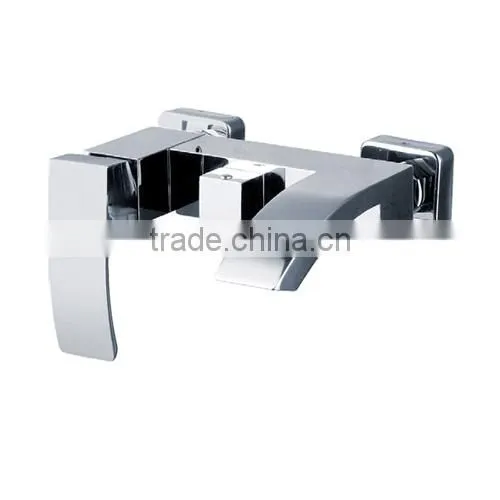 2015 Modern Bath Faucet Bath Shower Mixer Tap
