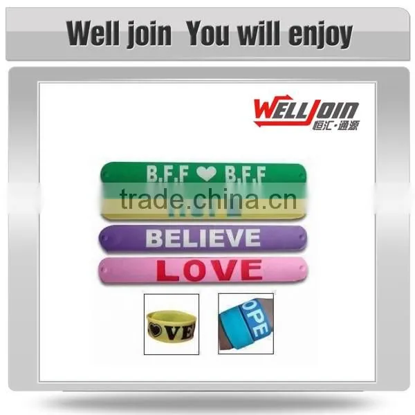 Promotional Customized Logo Cheap Reflective Slap Band