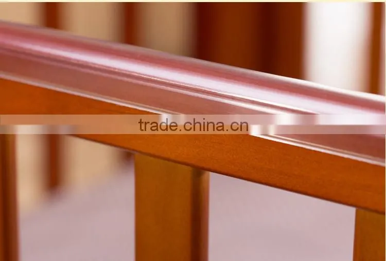Multipurposes Wooden Baby Crib With Wheels Solid Wood Baby Cribs