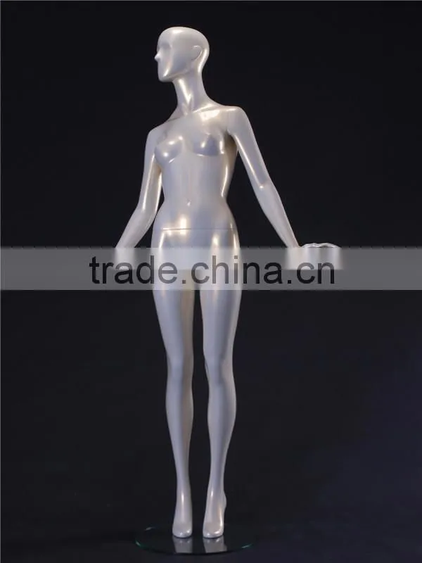 Christmas window display female mannequins