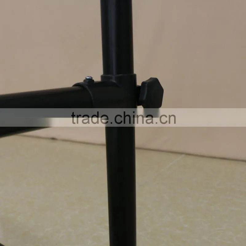 Adjustable metal display hanging rack with wheels
