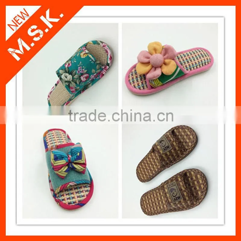 Pink hollow out women anti-slip bath slipper