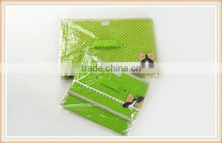 Sweet Bowknot non-woven collapsible storage box