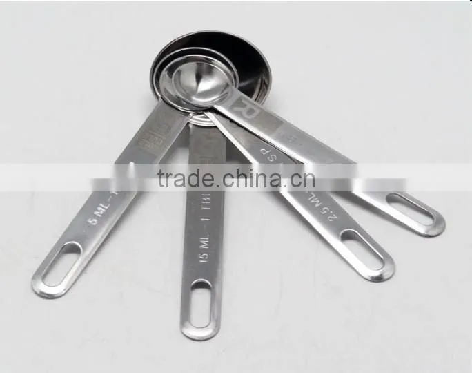 Round scoop metal measuring spoon