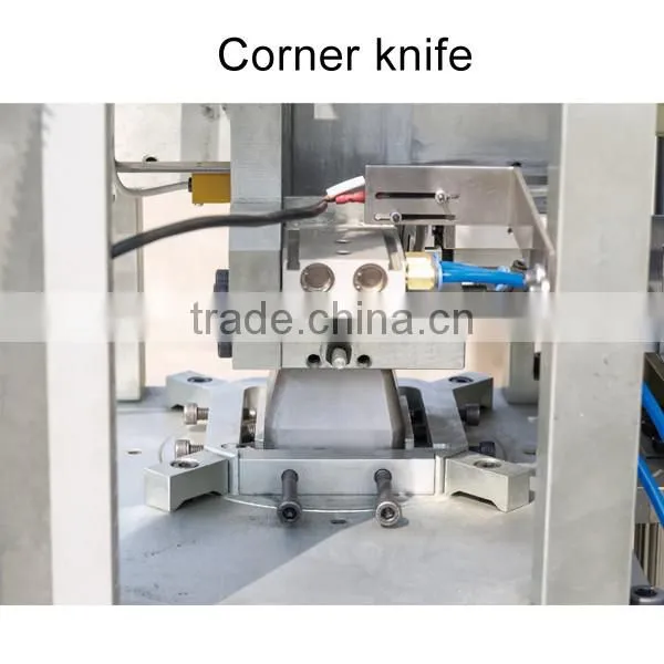 Automatic paste board slitting machine