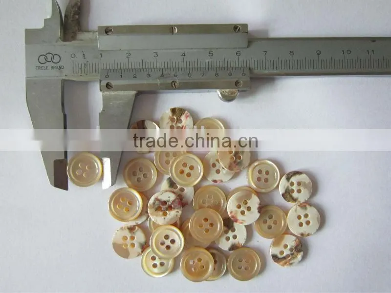 4 holes natural brown trochus shell buttons with rim