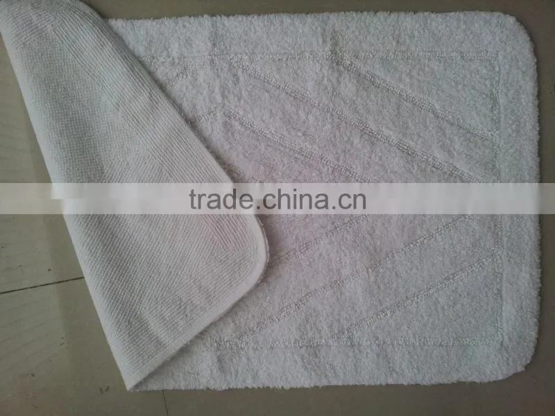 100% cotton bath rug with plush