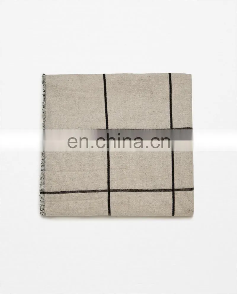 2017 Winter And New White Gray Double Jacquard Jacquard Scarf