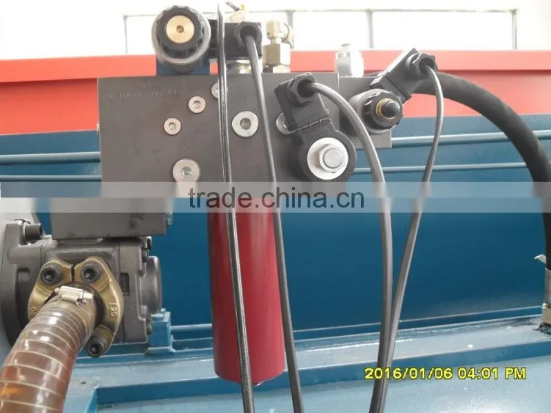 Low price cnc press brake hydraulic cnc carbon steel sheet bender