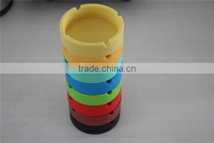 Portable ashtray made by silica gel