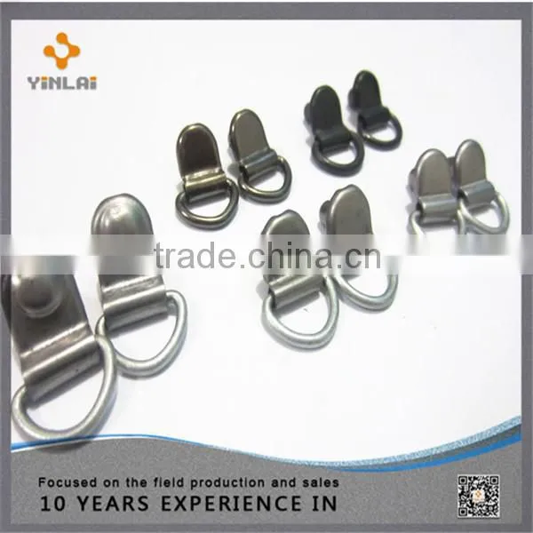 D-ring metal shoe hooks for climbing