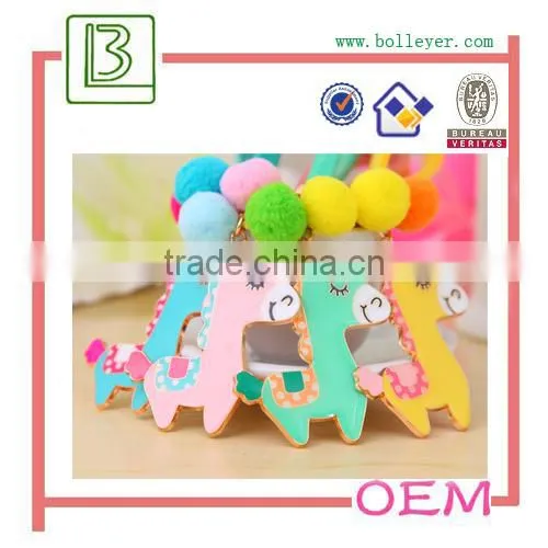 Custom enamel metal giraffe design keychain