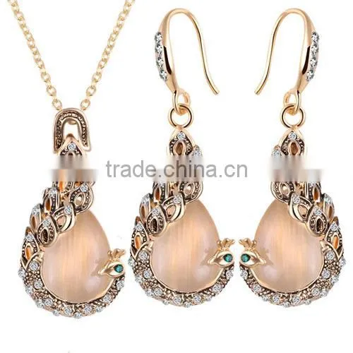 Personalized fashion opal peacock necklace and earrings jewelry sets decorated with rhinestone