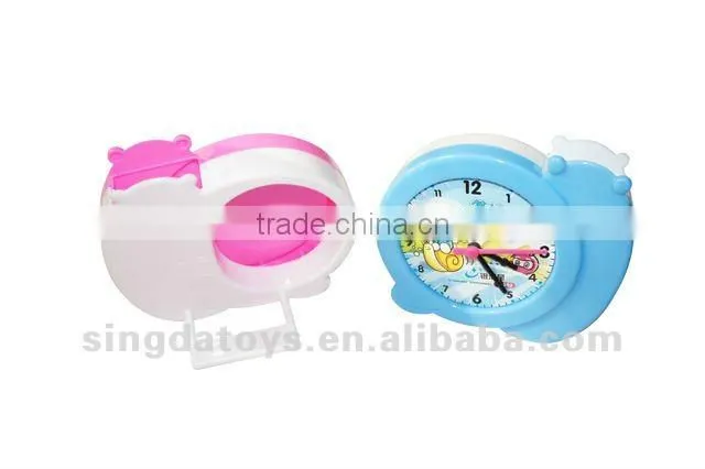 Beauty cat yellow and pink AIDS clock