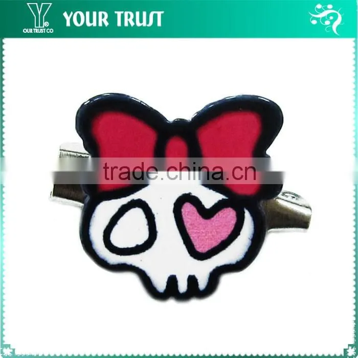 White And Black Scissor Rhodium Safety Clothing Custom Metal Badge Pin