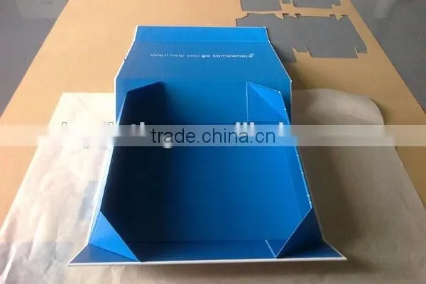 custom folding gift box