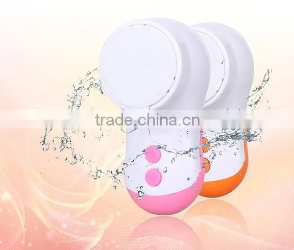 Mini waterproof gentle exfoliator for face