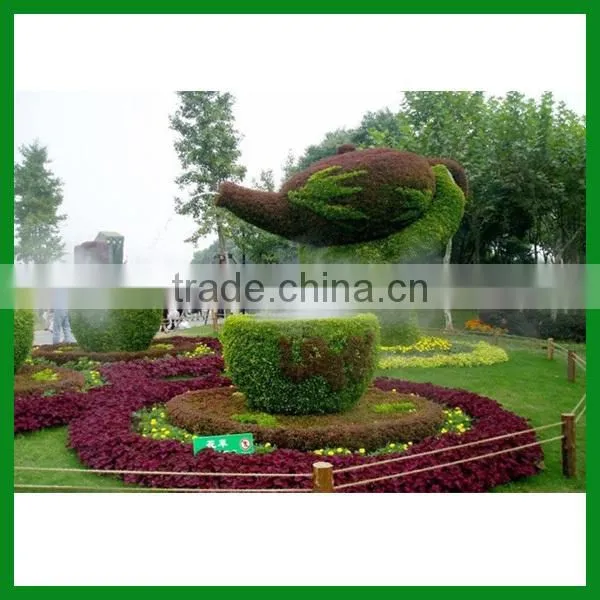 Outdoor grass animal sculpture for decor