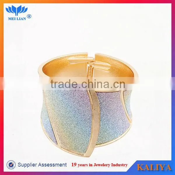 2014 Rhodium Plating Sequined Leather Wrist Belt Shaped Alloy Bangle