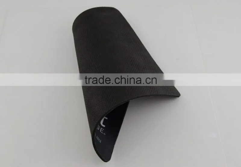 Mini Mouse Pad Mini Professional Gaming Mat Leather + Fabric Material Size 21*18*03 cm