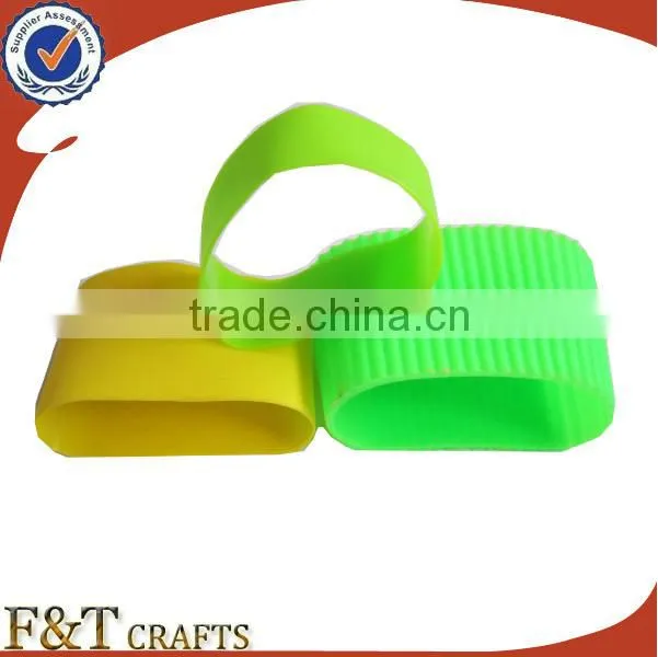 Factory custom design heat resistant and anti-slip silicone coffee/tea cup sleeve