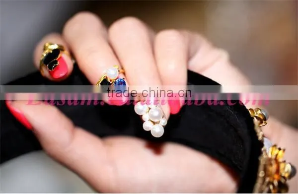 New design pearl oil gold nail ring jewelry,finger nail ring