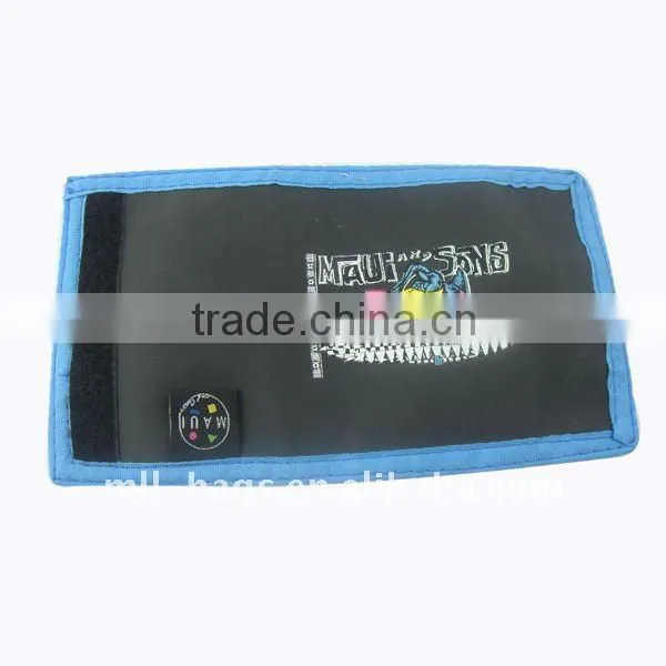 wallet and purse with famous logo