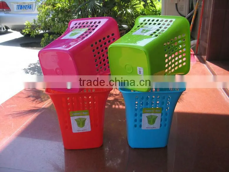 2018,2038 plastic colorful mesh wastebasket
