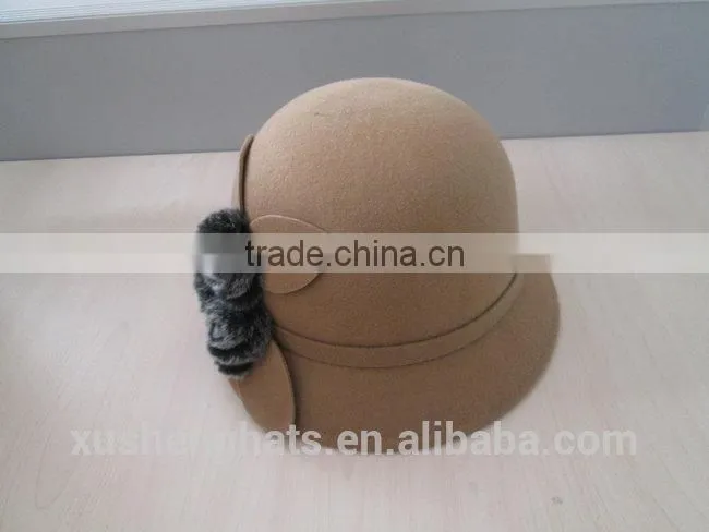 100% wool felt bucket hat with chuzzle decoration
