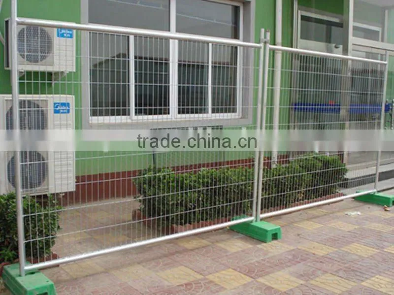 Out door orange painted crowd control for temp fence