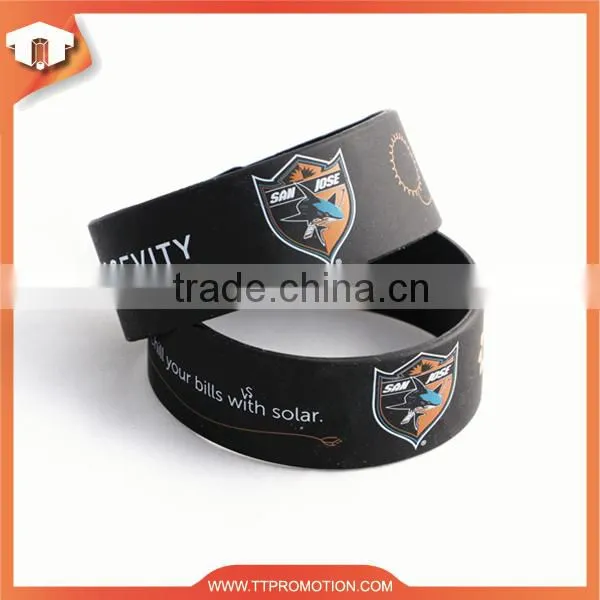 Customized thin silicone wristband with competitive price