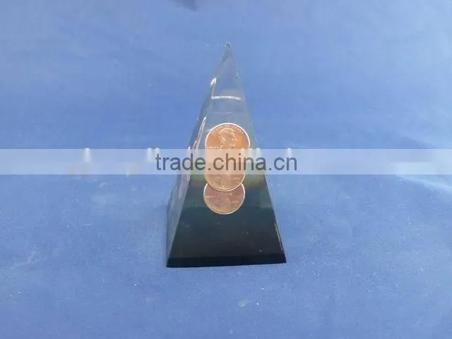 custom clear plastic acrylic pyramid with coin
