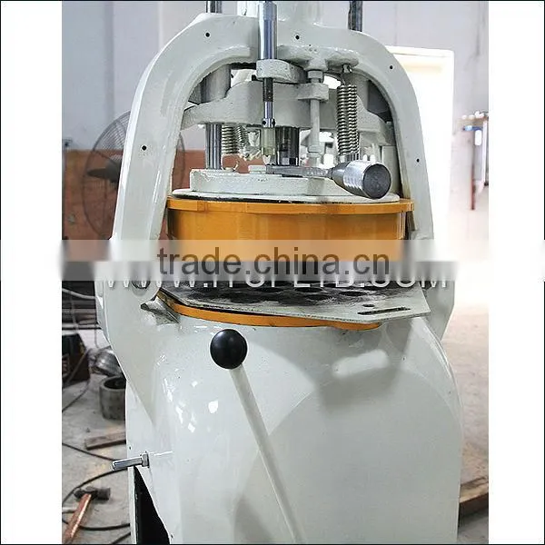 Semi-auto divider rounder