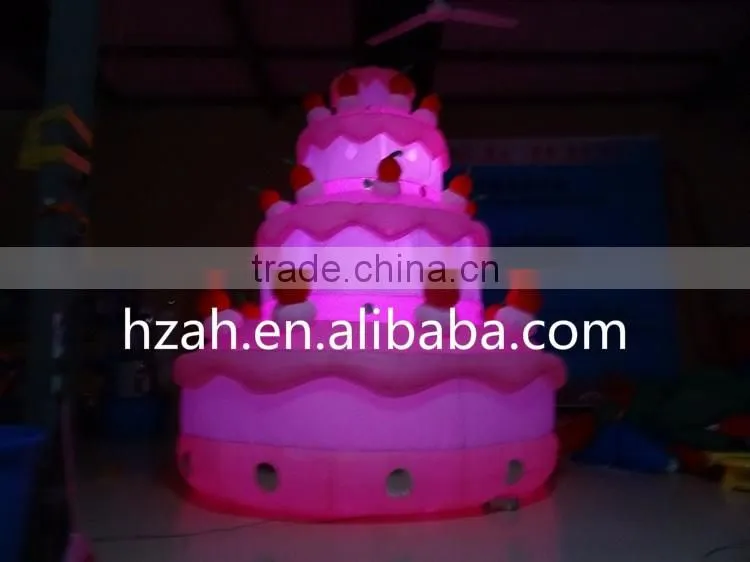 Giant LED Inflatable Birthday Cake for Outdoor Decoration